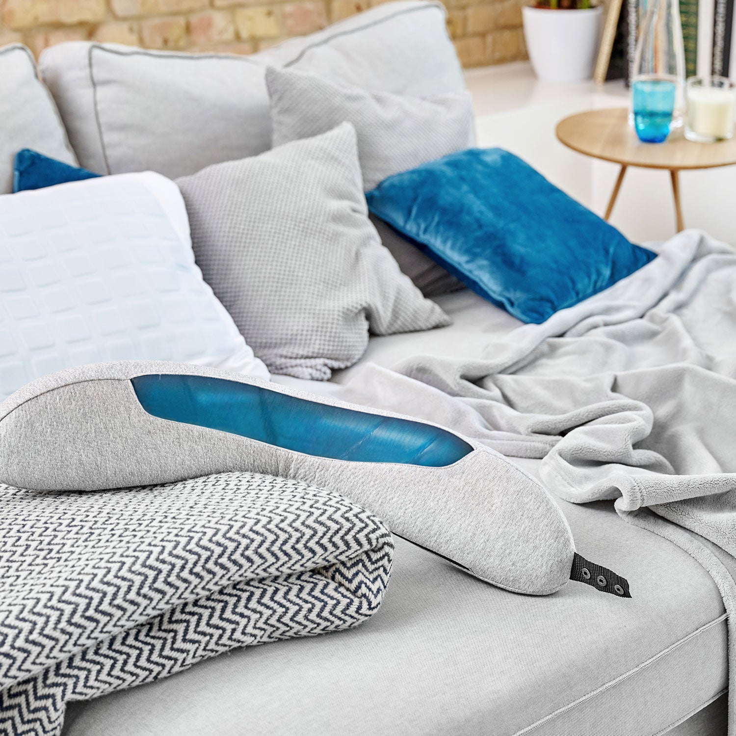 Technogel Living 2 in 1 Travel Pillow テクノジェル 2 in 1 トラベル