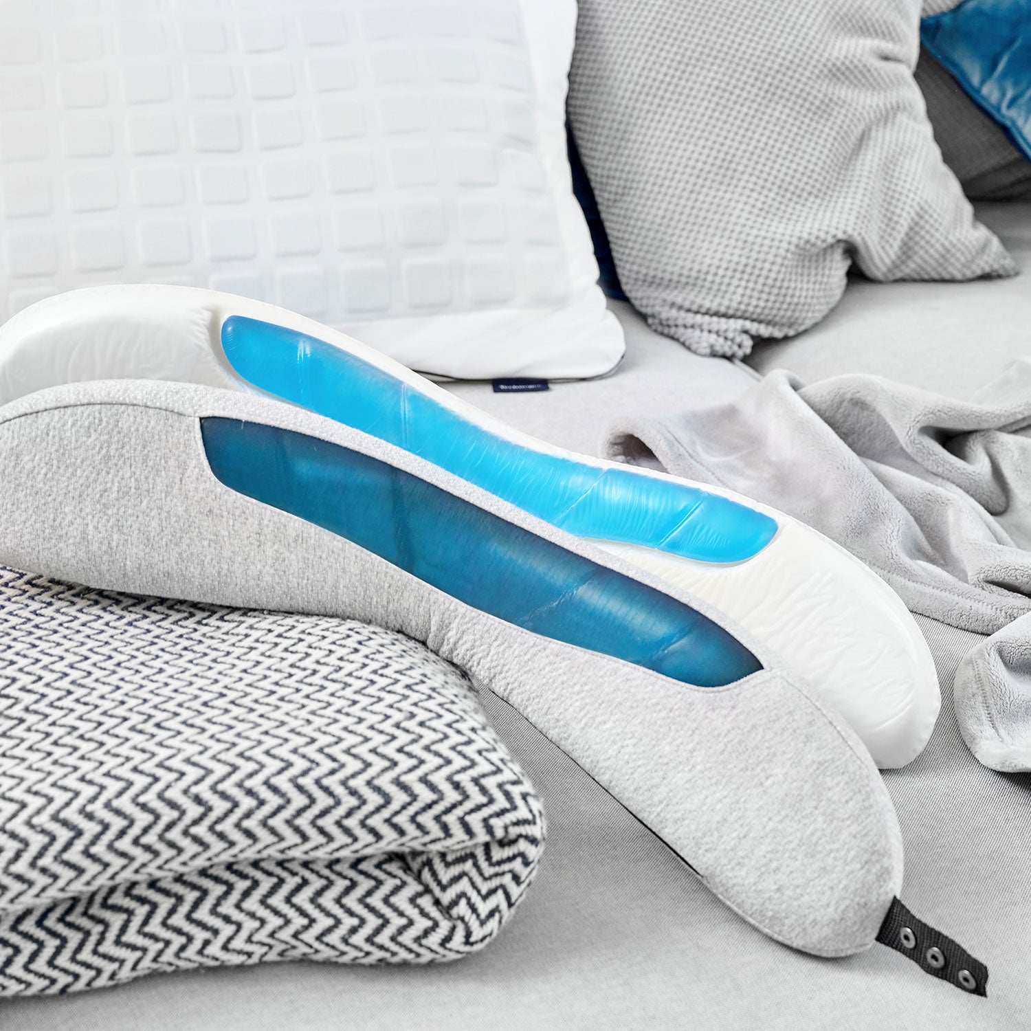 Technogel Living 2 in 1 Travel Pillow テクノジェル 2 in 1 トラベル